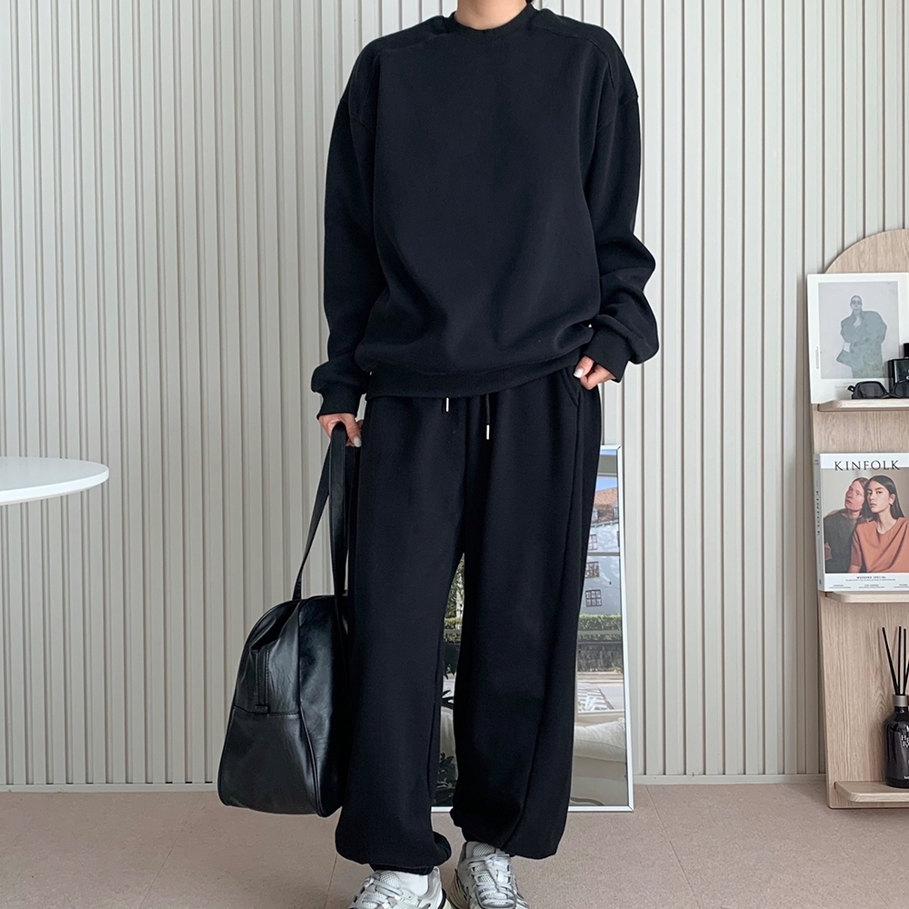 여성 블랙 루즈핏 맨투맨 오버핏 빅사이즈 데일리 티셔츠