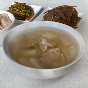[엄마반찬스] 소고기무국 담백하고 시원한 당일 제조 국반찬