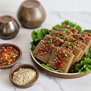 전통 수제 도토리묵400g 다이어트음식 고소하고 부드러운 곤드레밥집 전통 묵 건강음식 추천 자연음식 전통