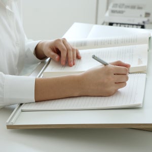 이룸 프라임 필기대 600 화이트