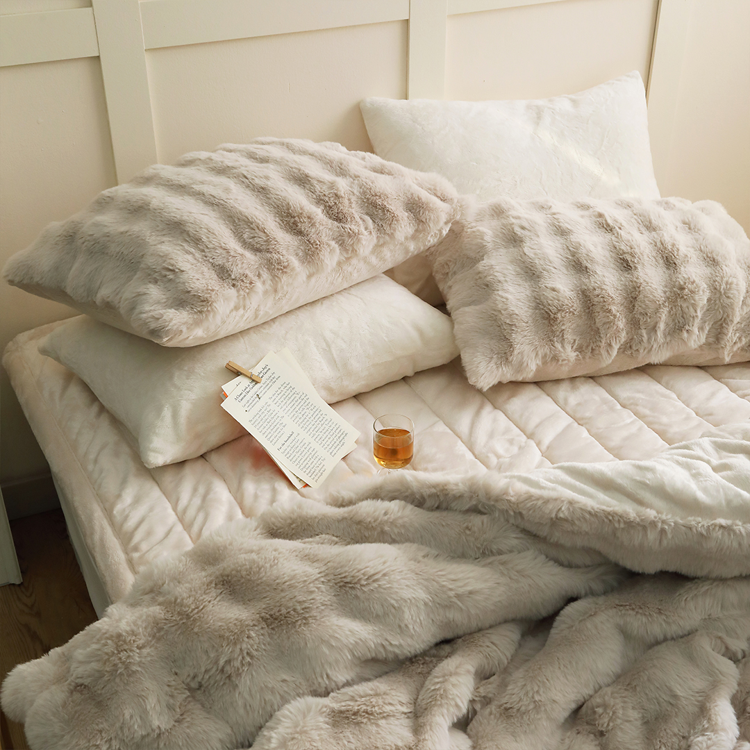 <b>플로라</b> 레브 30mm 밍크터치 장모 극세사 겨울 차렵이불 단품 SS