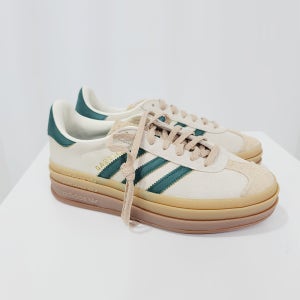 아디다스 가젤 볼드 키높이 스니커즈 베이지 그린