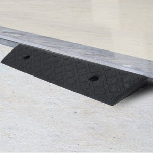 문턱제거 주차턱 장애인경사로 차량진입판 휠체어경사로 50x13x3cm 블랙