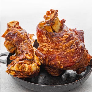 국내산 통족발 미니족 바삭전설 학센 1.6kg