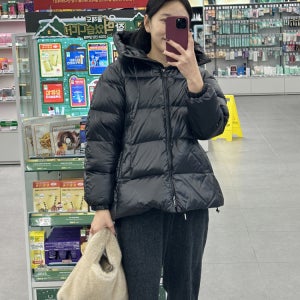 페이브 덕다운 글로시 후드 하프 오리털 패딩 점퍼