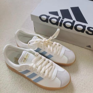 아디다스 VL 코트 2.0 클래식 화이트 블루 JH5063