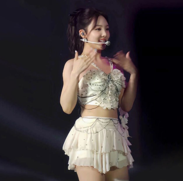 아이브 무대의상 트와이스 라인스톤 레이스 동스타일 방송댄스 공연복