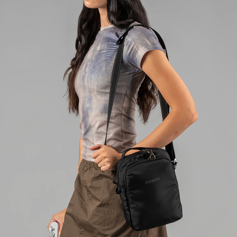 세이프 크로스 바디백 : Branden