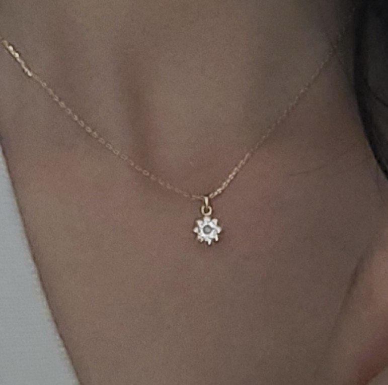 앙즈 플라워 펜던트 목걸이