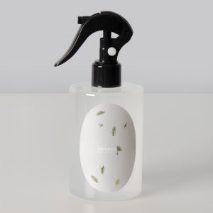 편백 필로우 미스트 300mL [쿠르쿠르x코코베리] 편백수 탈취제 히노끼 곰팡이 이불 침대 냄새 베개 룸스프레이 섬유 방향제 차량용 실내용 체험단