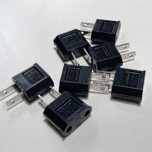 1개입 돼지코 어댑터 해외 여행용 220v 110볼트 변압기 일본 중국