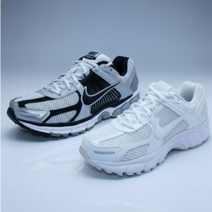 나이키 줌 보메로 5 실버블랙 화이트 플래티넘 틴트