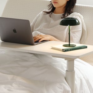 무디 높이조절 쇼파테이블 침대사이드테이블 전동이동식 보조책상