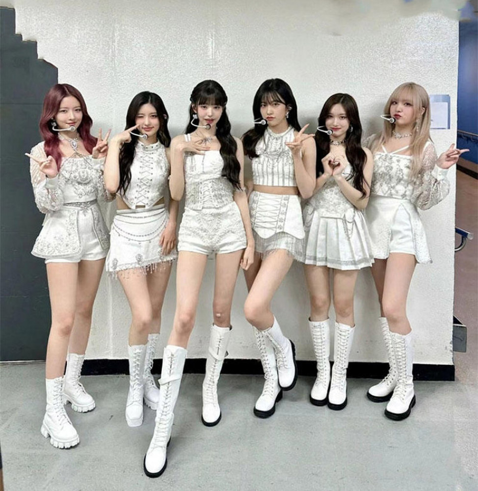 아이브 무대의상 화이트 조끼 핑크 걸그룹 탑과 프리 방송댄스