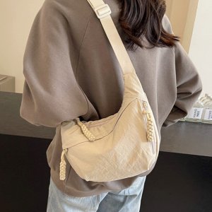 여성 여행용크로스백 해외 일본 가벼운 반달가방 슬링백 크루아상백