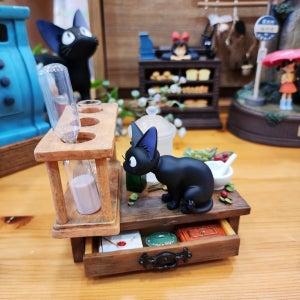 일본 지브리 마녀배달부 고양이 지지 귀여운 모형 피규어 디오라마 모래시계(고키리 실험실)