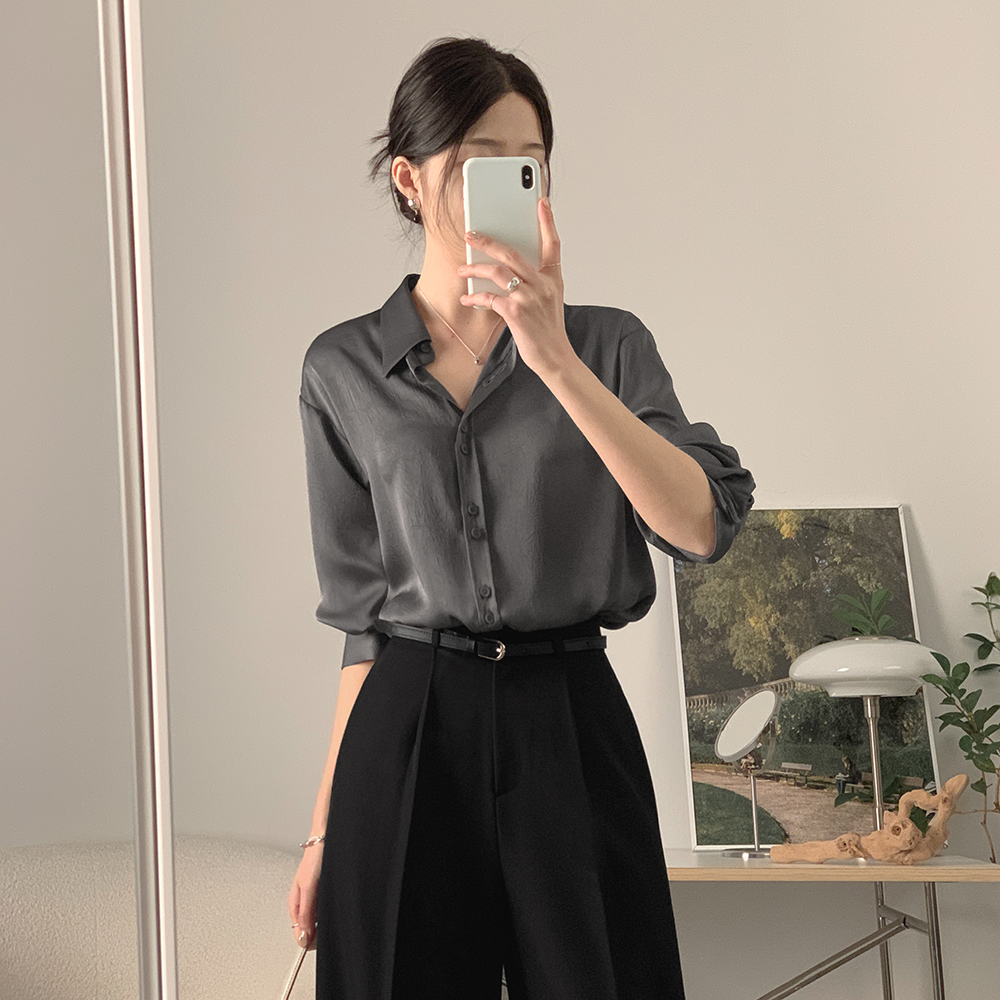 멜르 크랙 블라우스