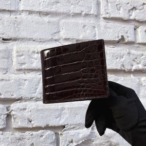 리미티드 크로커다일 악어유광 Bifold 보르도 (Bordeaux) 반지갑