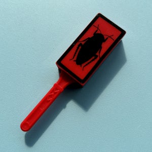 깜짝 마술도구 서프라이즈 버그스틱 바퀴벌레가 나타나는 틱톡 마술 트릭