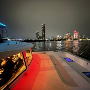 탑요트코리아 기업행사 송년회 서울요트투어,단체행사 선상DJ파티 스몰웨딩 단독대여 1시간코스