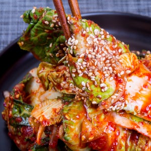 <b>봄동 겉절이</b> 김치 1kg 2kg 국내산