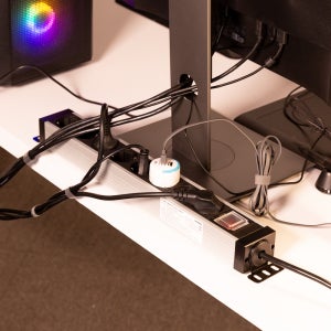 과부하차단 고용량 멀티탭 컴퓨터 알루미늄 서버탭 8구 1.5m 멀티 콘센트 파워탭