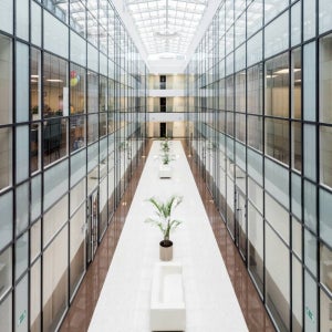 청소대행업체 청소용역 건물청소 청소도우미 창틀청소 미화원파견 카페트청소기 청소도우미업체