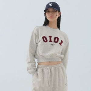 [오아이오아이컬렉션] 시그니처 부클 크롭 맨투맨 (3colors)