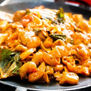 양념 곱창 돼지 알곱창 삶은곱창 캠핑 차박 이모네 밀키트 180g 3개