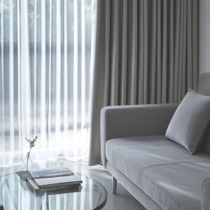 메이리블 시그니처 암막100% 이음선 없는 먼지 없는 방한 거실 안방용 커튼