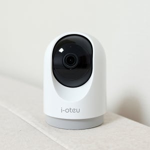 아이오트 홈캠 800만화소 4K UHD 홈카메라 홈CCTV 가정용 아기 신생아 강아지