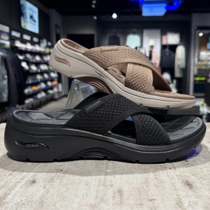 스케쳐스 여성 고워크 아치핏 2.0 샌들 SP0WSCGM141