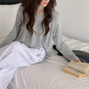 여성 찰랑 라운드 플레어 후레아 티셔츠 A라인 레이온 베이직 기본 레이어드 홈웨어 봄 가을
