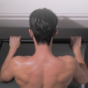 문틀 철봉 턱걸이 풀업 실내 가정용 운동기구 머신