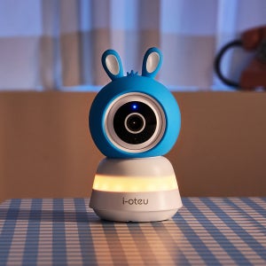 아이오트 홈카메라 라이트 400만화소 가정용 홈캠 홈CCTV 신생아 베이비캠 회전형