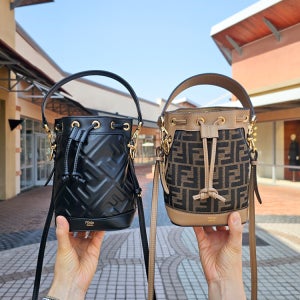 펜디 몬트레조 미니 버킷백 FF 레더 패브릭 숄더백 여성 블랙 브라운 8BS093 복조리백