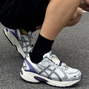 아식스 젤 카하나 TR V4 화이트 퍼플 실버 1203A781-101 한정판 운동화