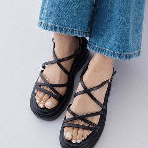 멀티스트랩 플랫폼 샌들 (5.5cm) HPWWNFS602