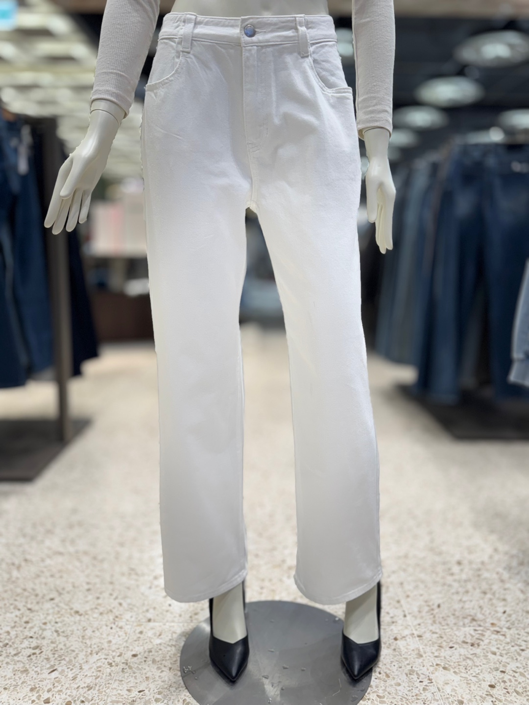 [GUESS]게스진 여성 화이트 허리장식 와이드청바지(OP2D5025)