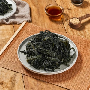 현월수산 저칼로리 간편한 완도산 남해 청정 바다 국거리 무공해 벌크 염장미역 국내산 1kg