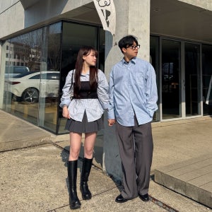스트라이프셔츠 하늘색셔츠 커플 셔츠 시밀러룩