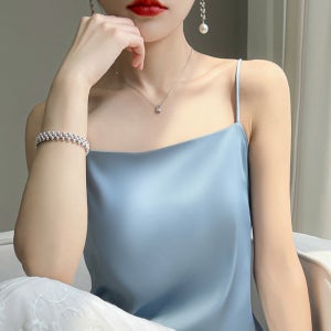 실크 일자끈나시 새틴 정장 이너 슬리브리스 스퀘어넥 티