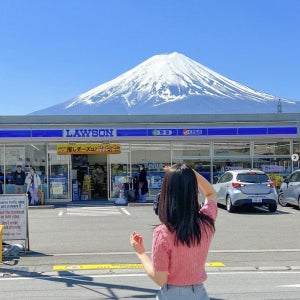 도쿄 후지산 1일버스 신주쿠 출발 후지산 포토스팟 투어 가와구치코 센겐공원 오시노핫카이 로손편의점