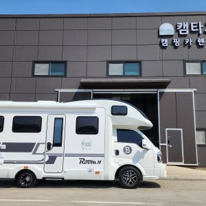 수도권 캠핑카렌트 25년출고 5인승 종합보험
