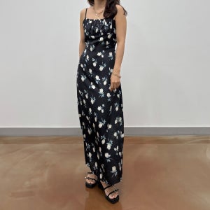 르 마스터피스 플로럴 새틴 셔링 원피스