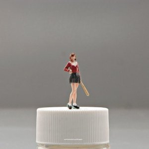 1/64 디오라마 피규어 인물 캐릭터 야구 방망이 든 짧은 머리 소녀