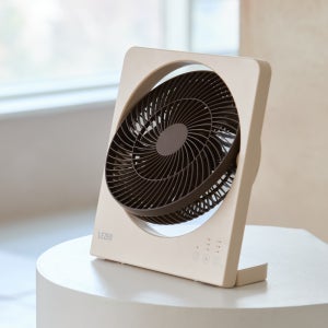 르젠 감성 초슬림형 디자인 무선 탁상용 스퀘어팬 LZEF-EMB10