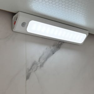 삼각 센서등 무타공 충전 LED 센서 조명 파카이라이트