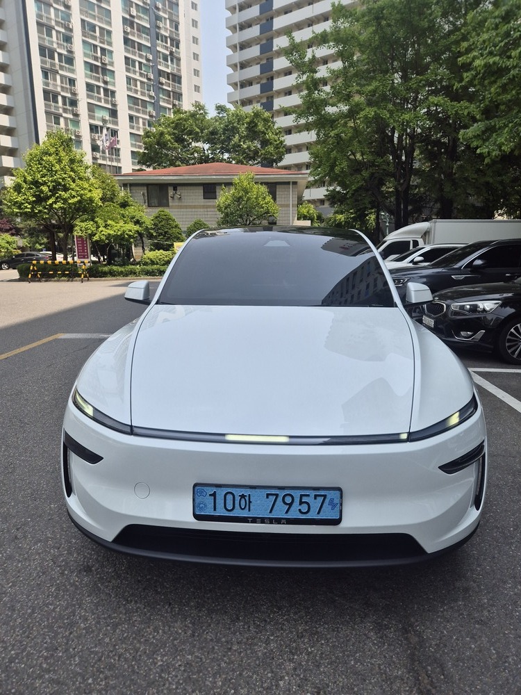 [전국/평일] 테슬라 모델Y 주니퍼 5인승 25년식 전기차 21년식 렌트 종합보험가입