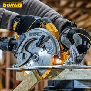 디월트 고성능 충전 원형톱 목공용 DCS570N 베어툴